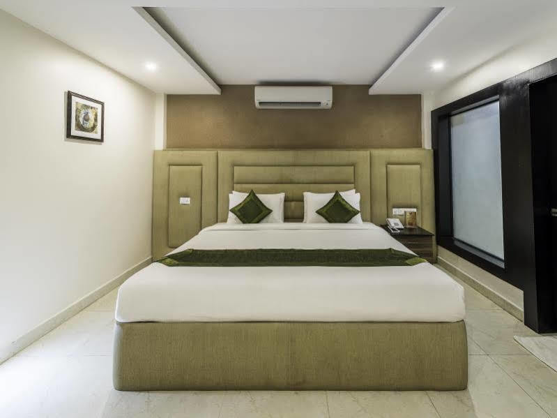 Treebo Elan Hotell Chennai Exteriör bild